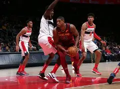 kaiyun开云-关于转会期克里夫兰骑士调整名单：NBA季后赛节点到来；球迷炸锅；训练强度明显提升的信息